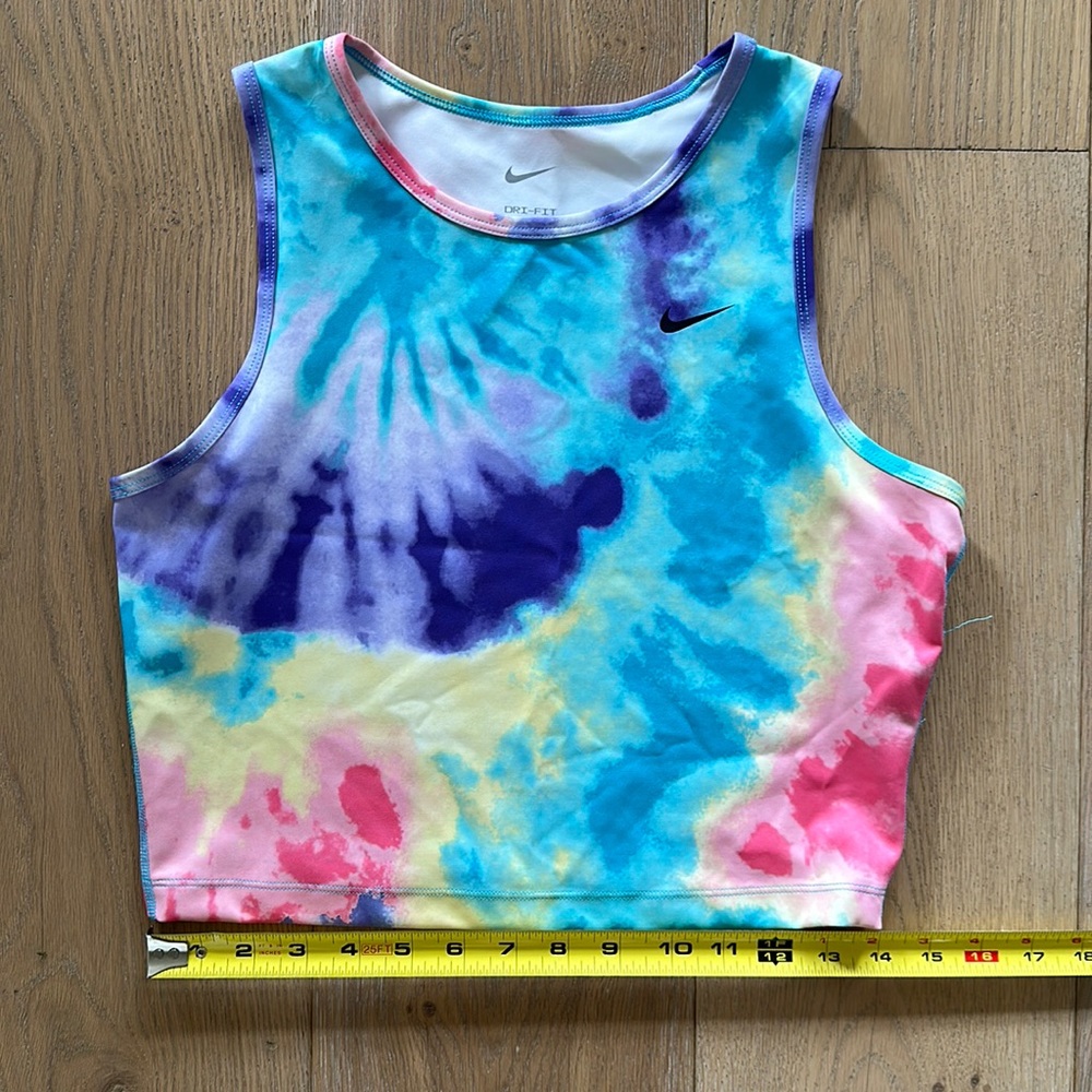 Nike crop dri fit tank top